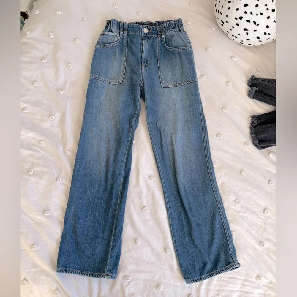 Hudson Remi High-Rise Straight Leg Jeans in Blue 26